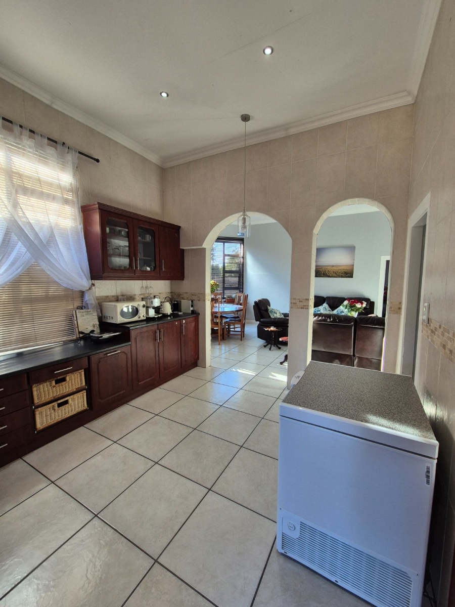 4 Bedroom Property for Sale in Bethlehem Free State